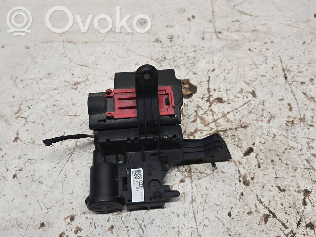 Audi A4 S4 B9 Current control relay 