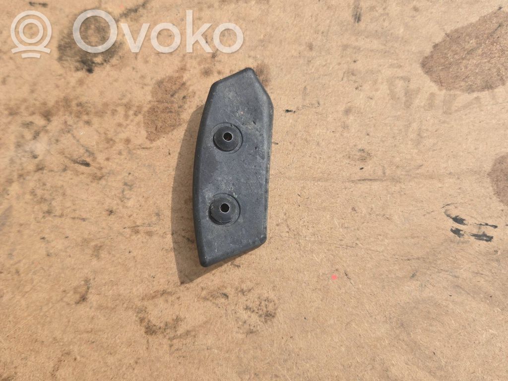 Panel wykończeniowy błotnika   8W0821653