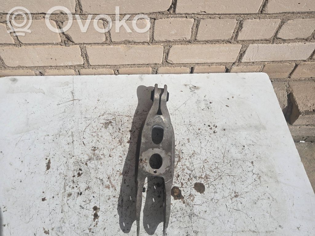 Galinė šakė   8W0505311E