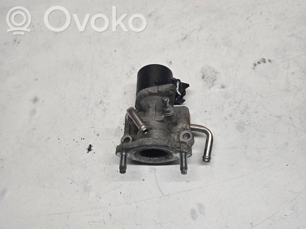 Toyota RAV 4 (XA40) Válvula EGR 