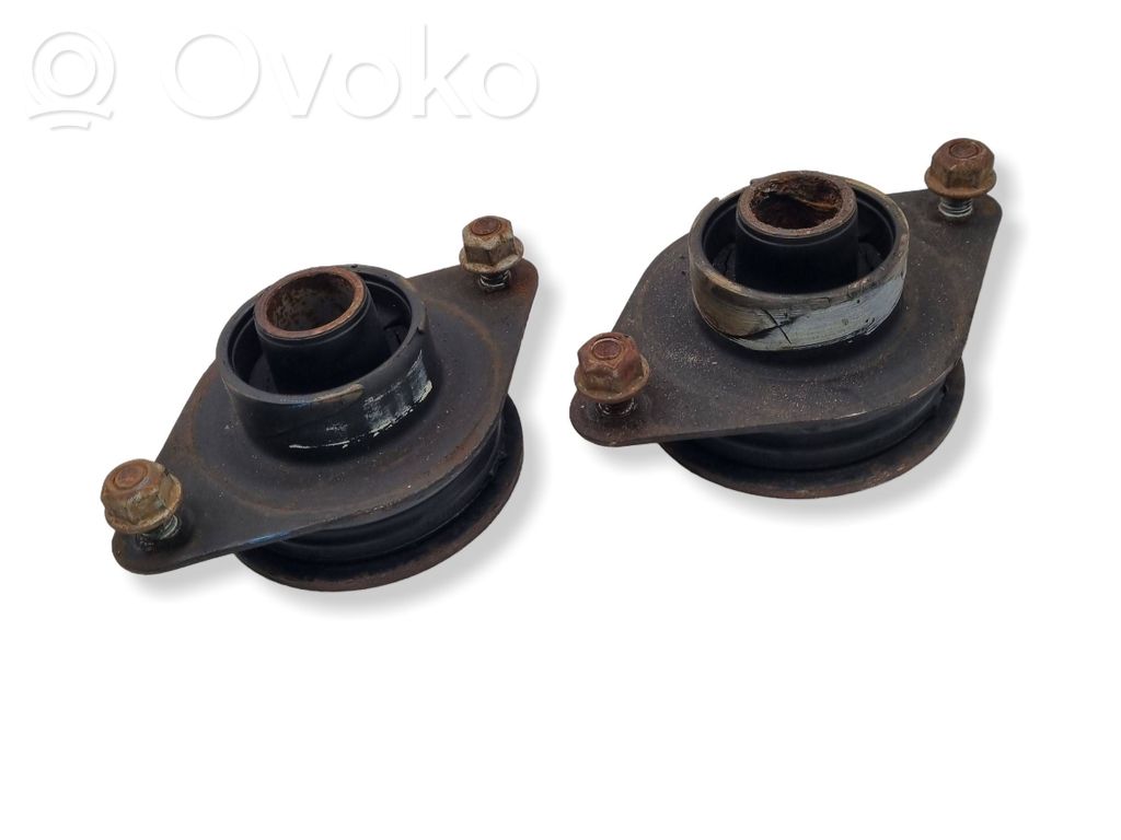 Engine mounting bracket   68090736AB