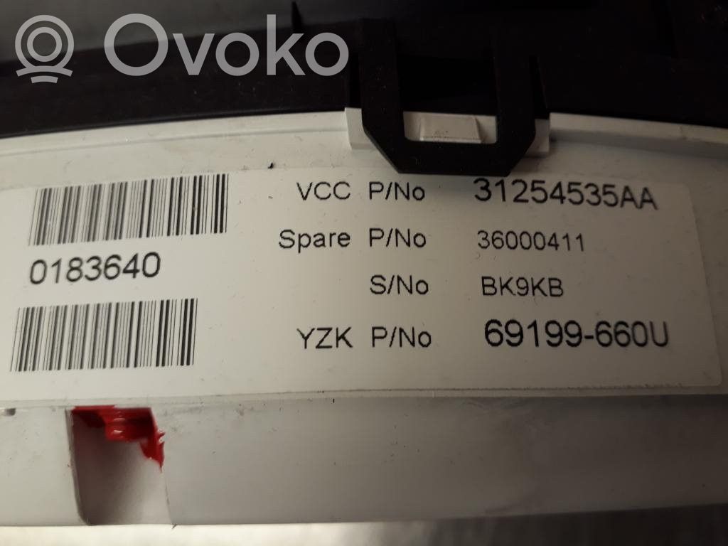 Volvo V70 Velocímetro (tablero de instrumentos) 