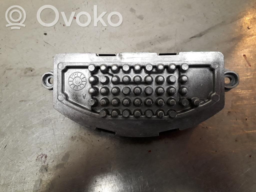 Volkswagen PASSAT B8 Rezystor / Opornik dmuchawy nawiewu 