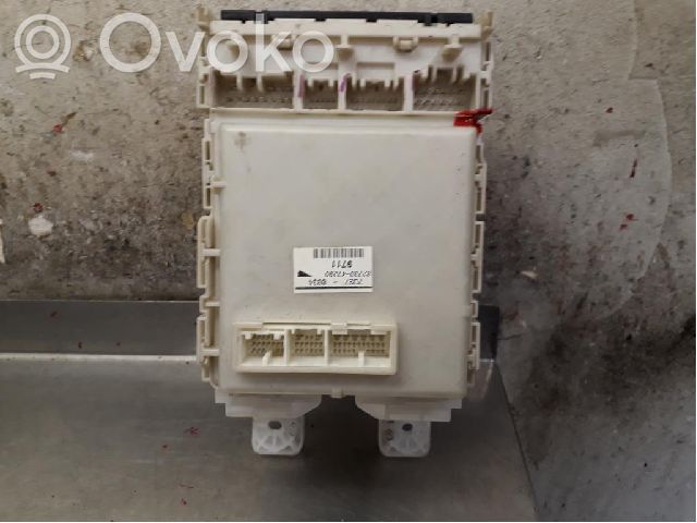 Toyota Prius (NHW20) Sulakemoduuli 