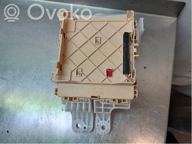Toyota Auris E180 Sulakemoduuli 