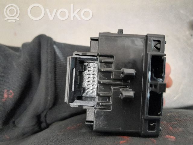 Toyota Corolla E210 E21 Suuntavilkun vipu