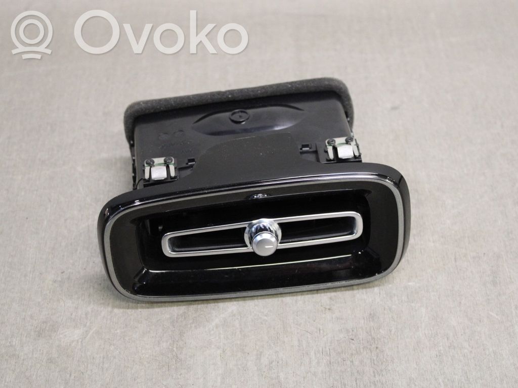 Volvo XC40 Rejilla de ventilación central del panel