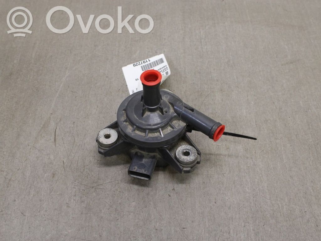 Toyota Auris E180 Vesipumppu 