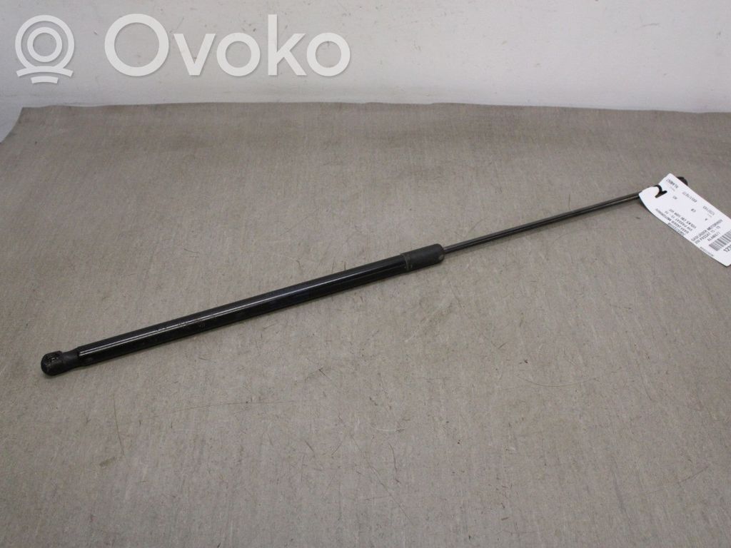 Volkswagen PASSAT B8 Front bonnet/hood damper/strut 