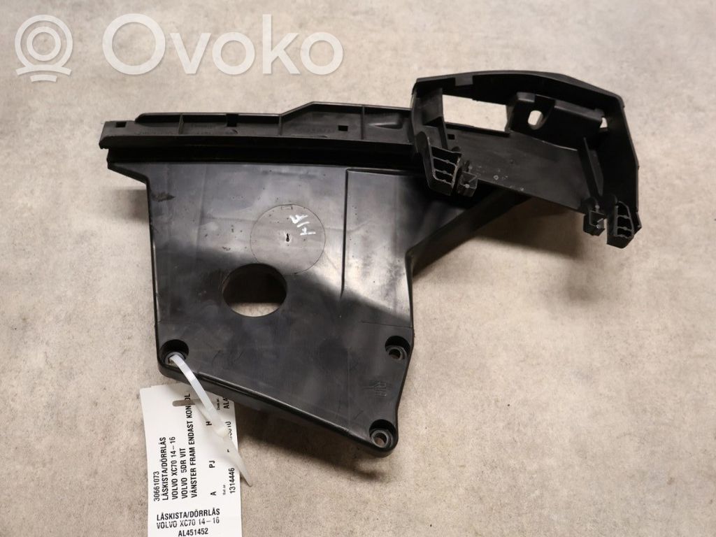 Volvo XC70 Serratura portiera anteriore 