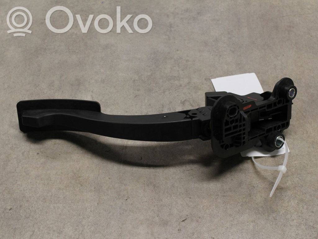 Mitsubishi Outlander Gaspedal