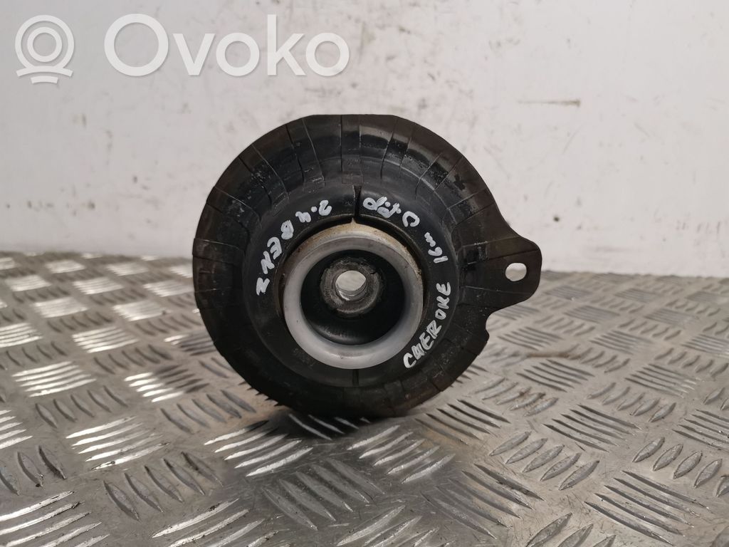 Front upper strut mount