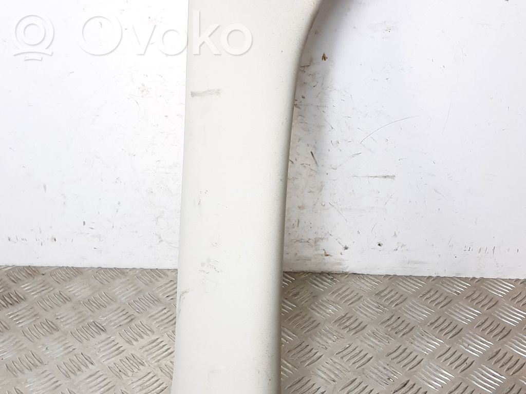 Jeep Cherokee Kita salono detalė 