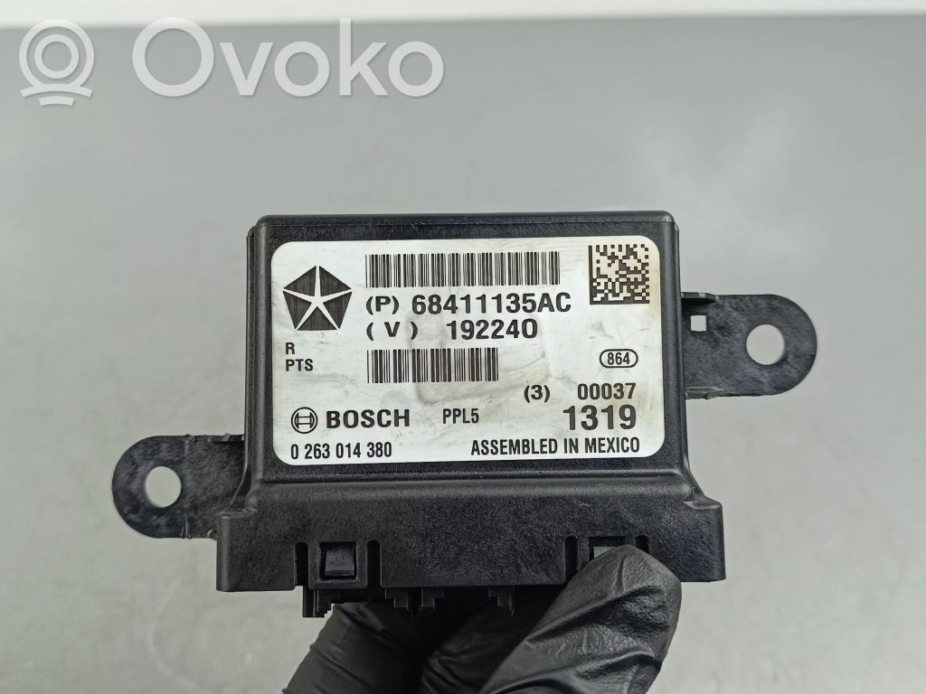 Sonstige Steuergeräte / Module   68411135AC