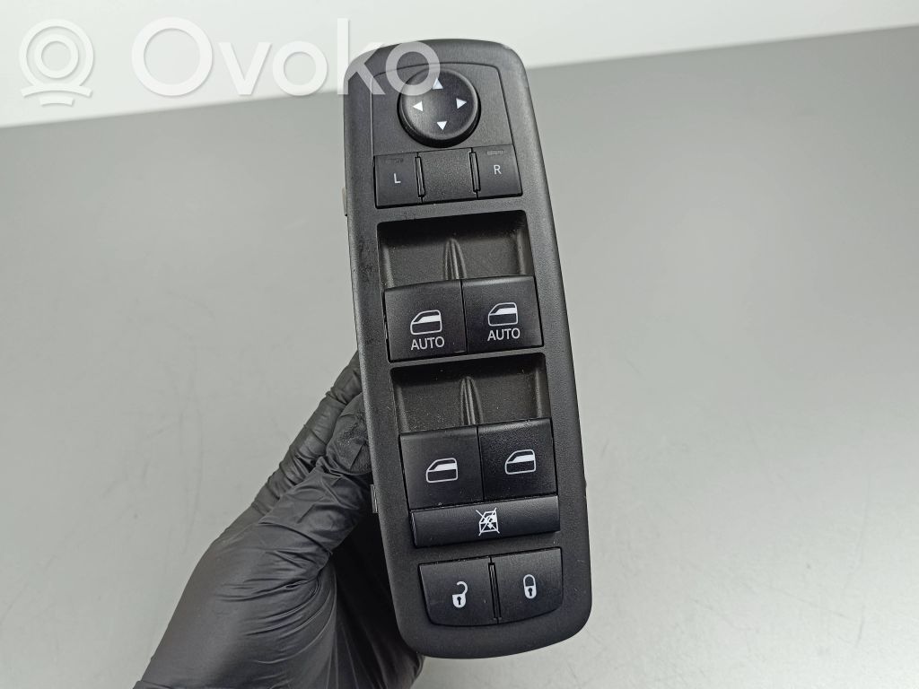 Jeep Grand Cherokee Interruttore di controllo dell’alzacristalli elettrico 