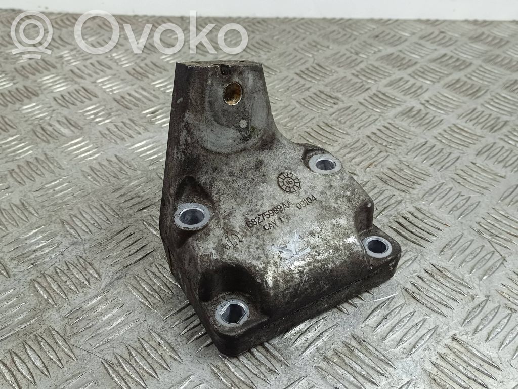 Jeep Grand Cherokee Engine mounting bracket 