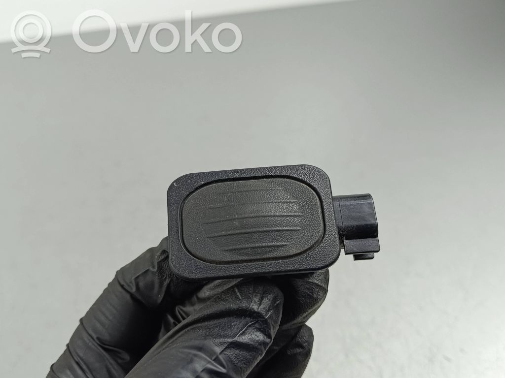 Other control units/modules   68303988AA