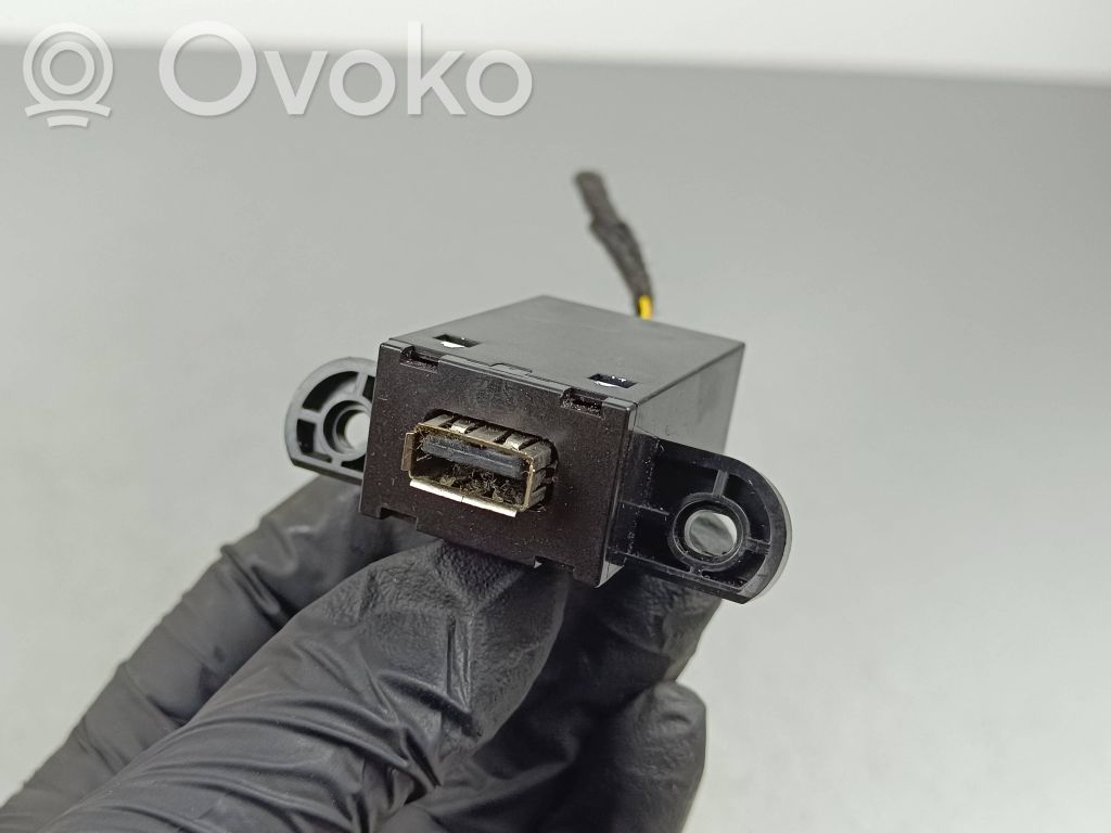 USB socket connector   PWS5331,20201102,11060963