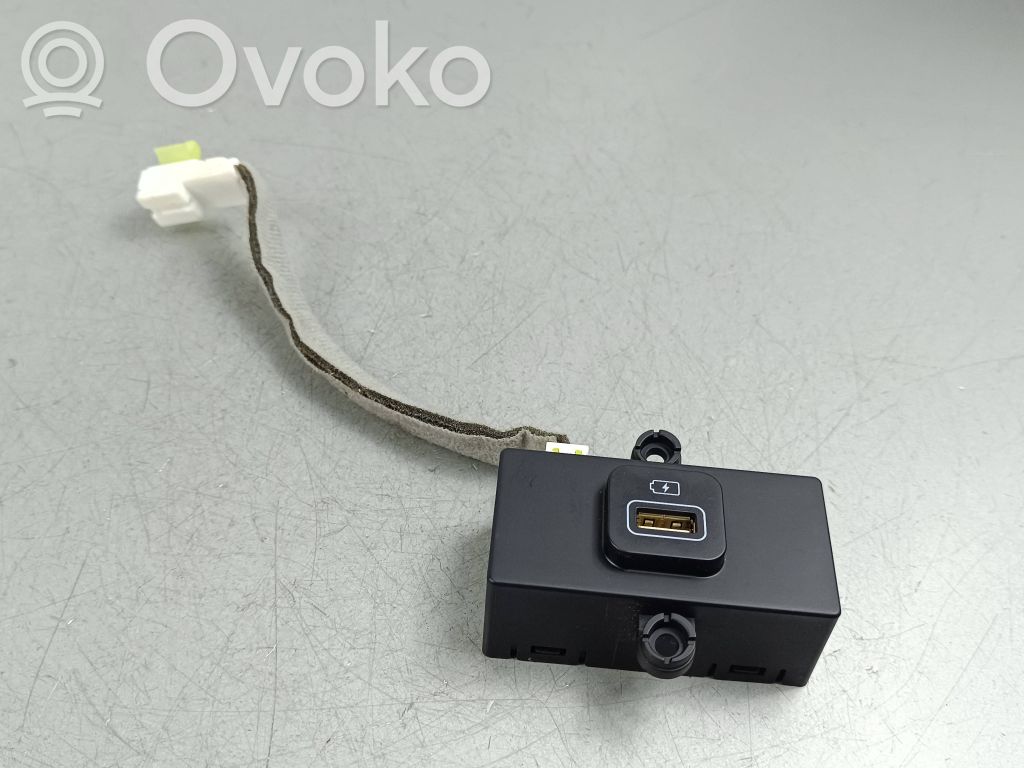 KIA Sorento IV USB jungtis 