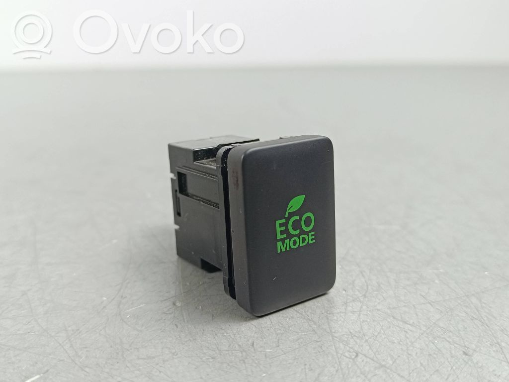 Mitsubishi Eclipse Cross Other switches/knobs/shifts 