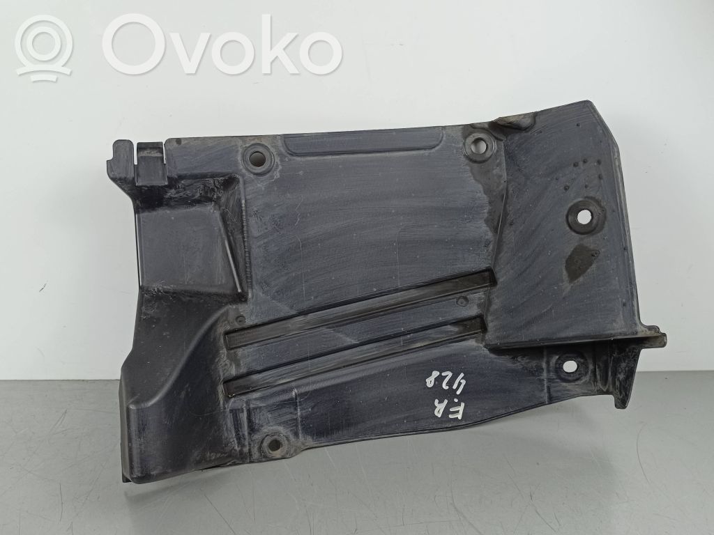 Engine splash shield/under tray   5370B058