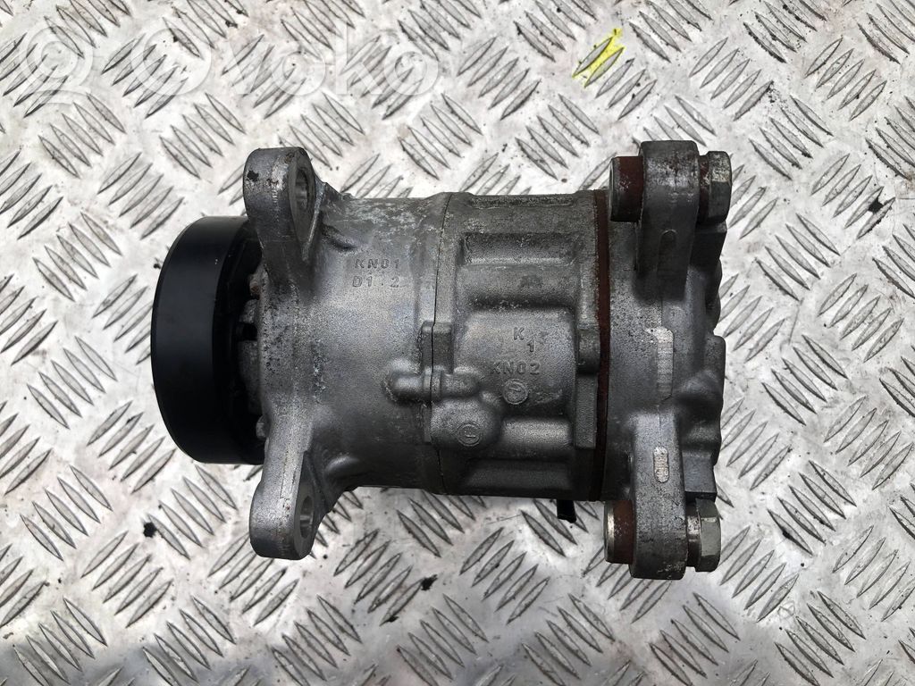 BMW 3 F30 F35 F31 Air conditioning (A/C) compressor (pump) 
