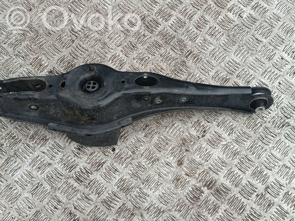 Audi A3 S3 8V Querlenker Achsschenkel hinten 