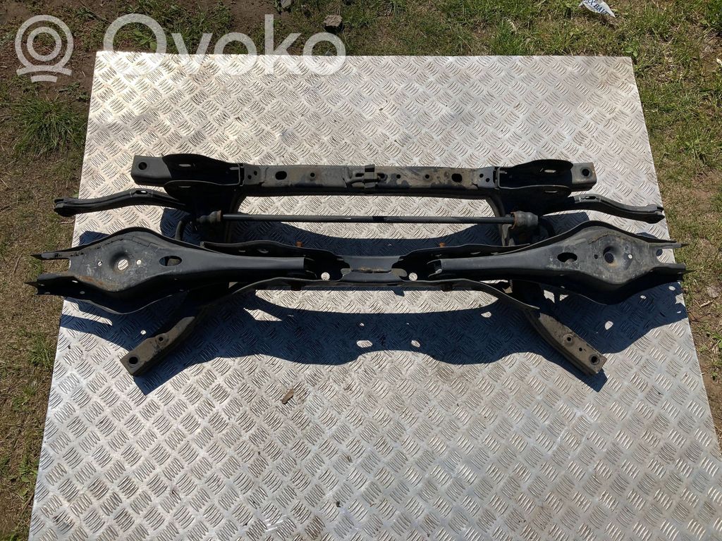 KIA Ceed Galinis traversas 