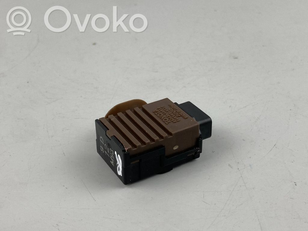 Toyota RAV 4 (XA50) Other relay 