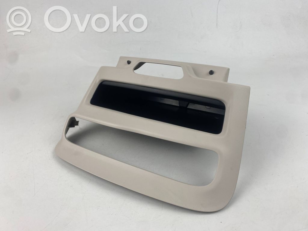 Chrysler Pacifica Glove box 