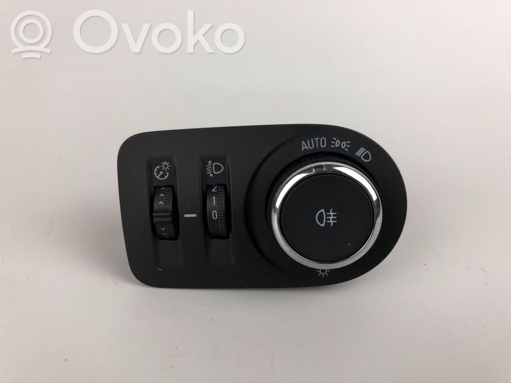 Opel Combo E Lichtschalter 