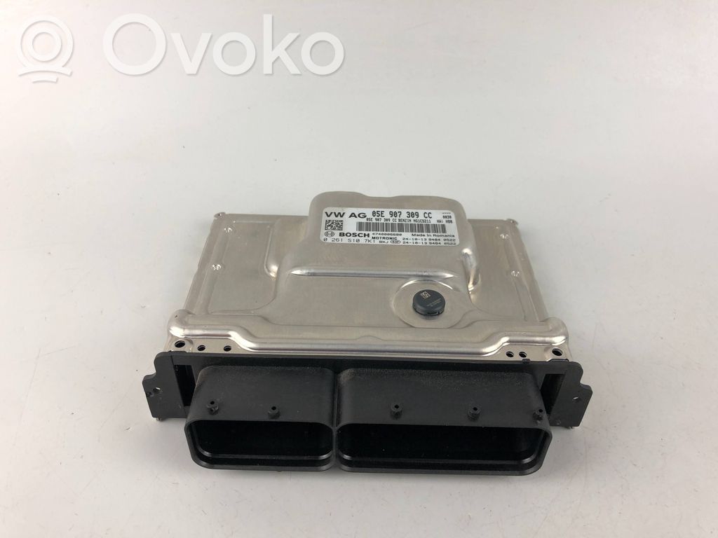 Volkswagen Golf VIII Engine control unit/module 