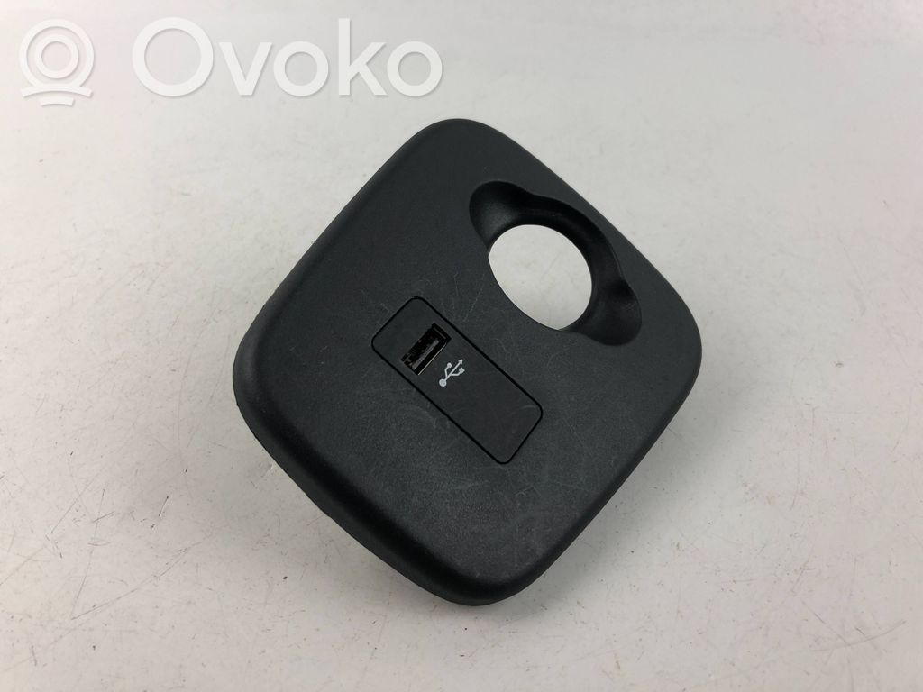 Mini One - Cooper F56 F55 USB socket connector 