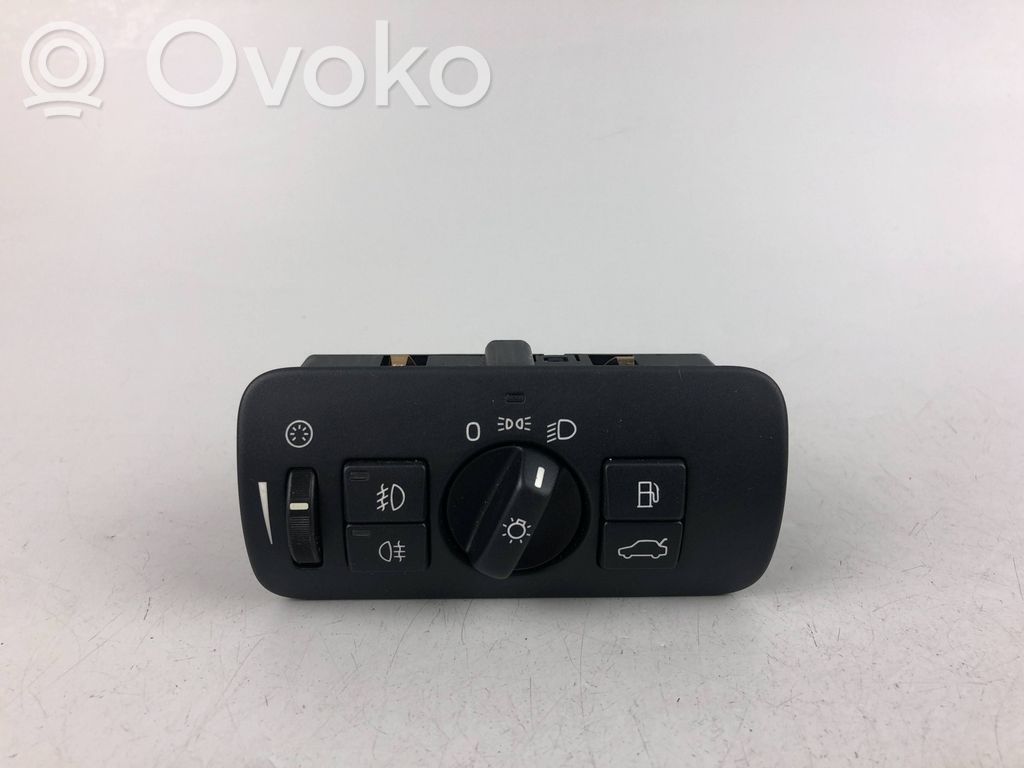 Light switch   30739434