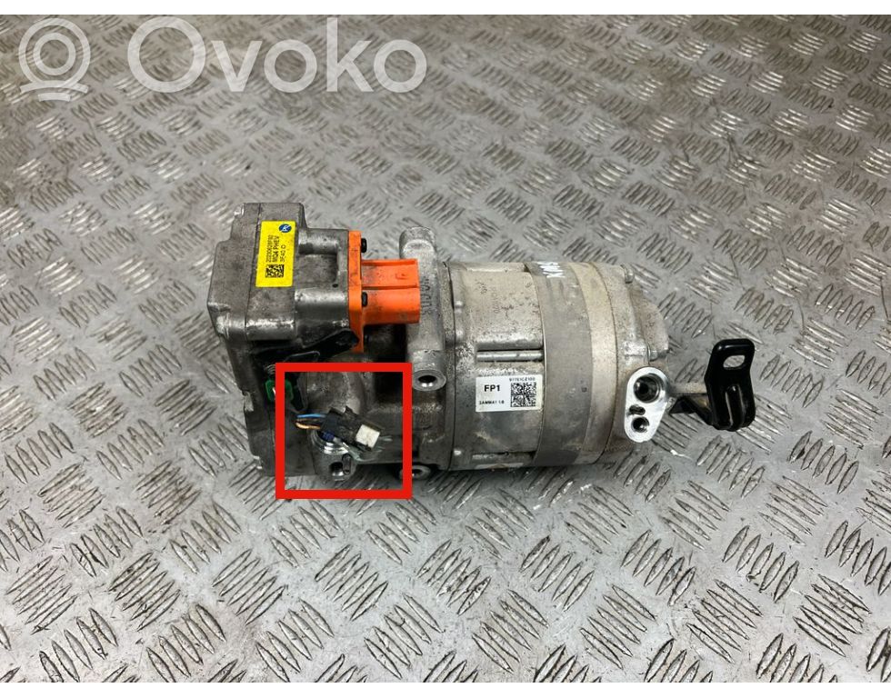 Kompresor / Sprężarka klimatyzacji A/C   977E1CZ100