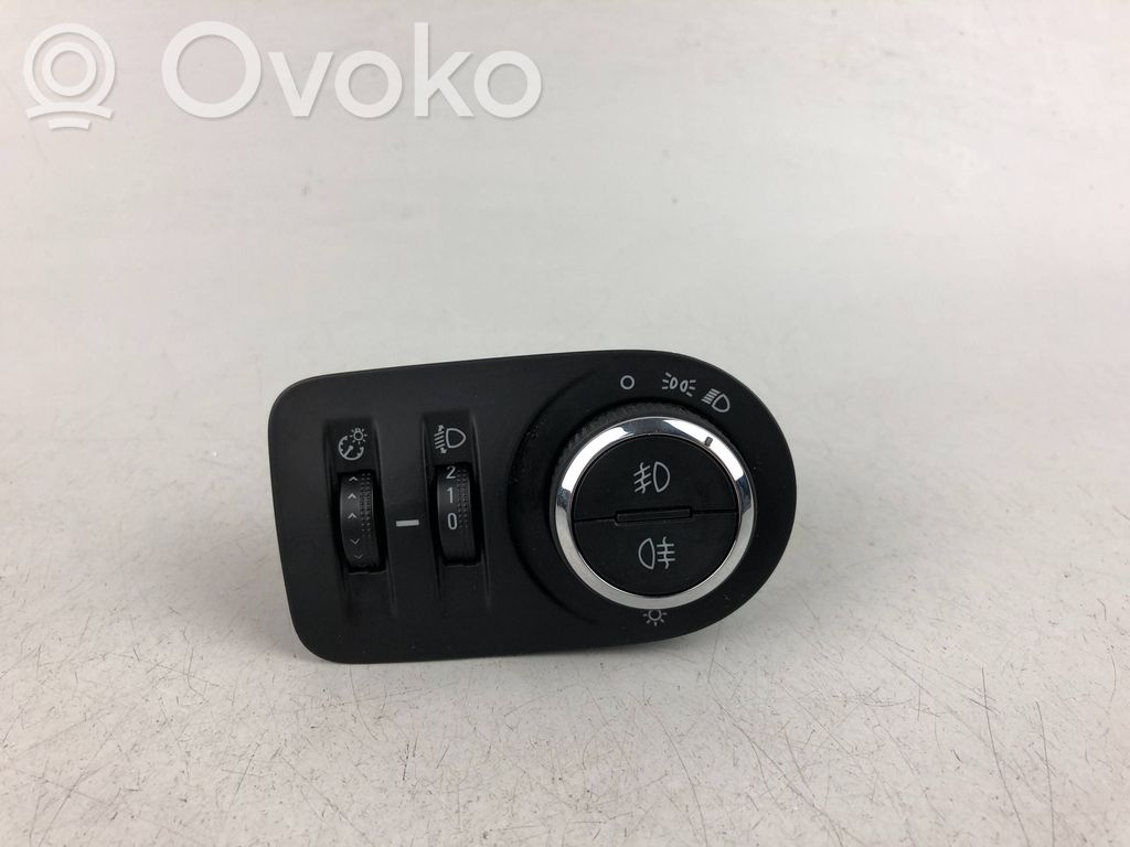Opel Corsa E Lukturu slēdzis 