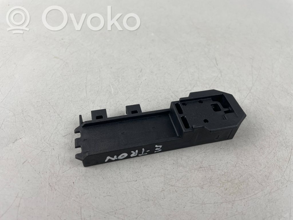 Radion pystyantenni   4M0907247A