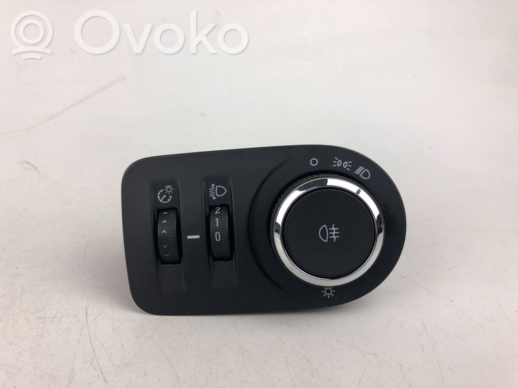 Opel Zafira C Light switch 