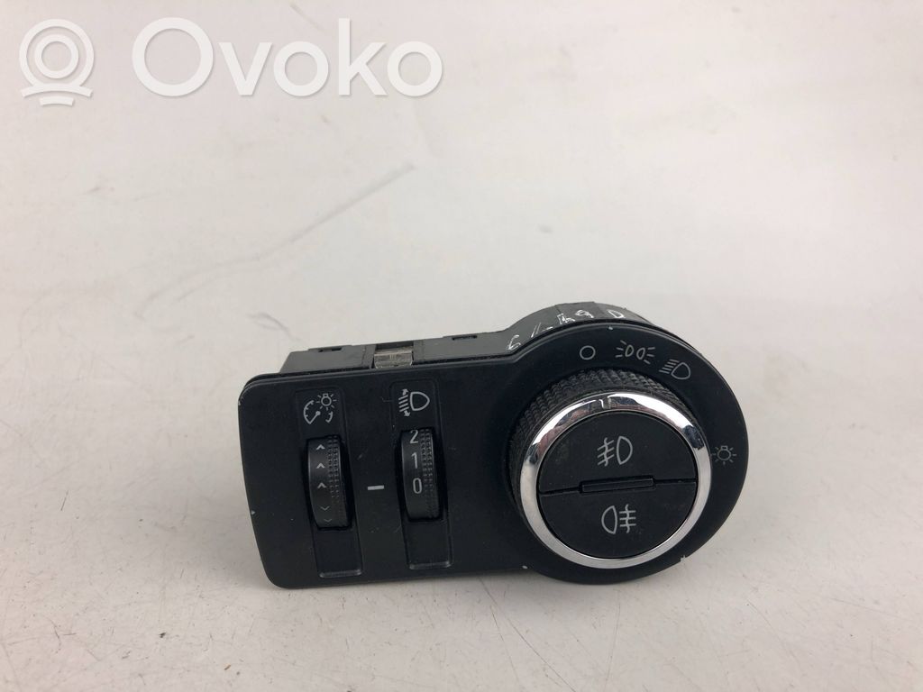Opel Zafira C Light switch 