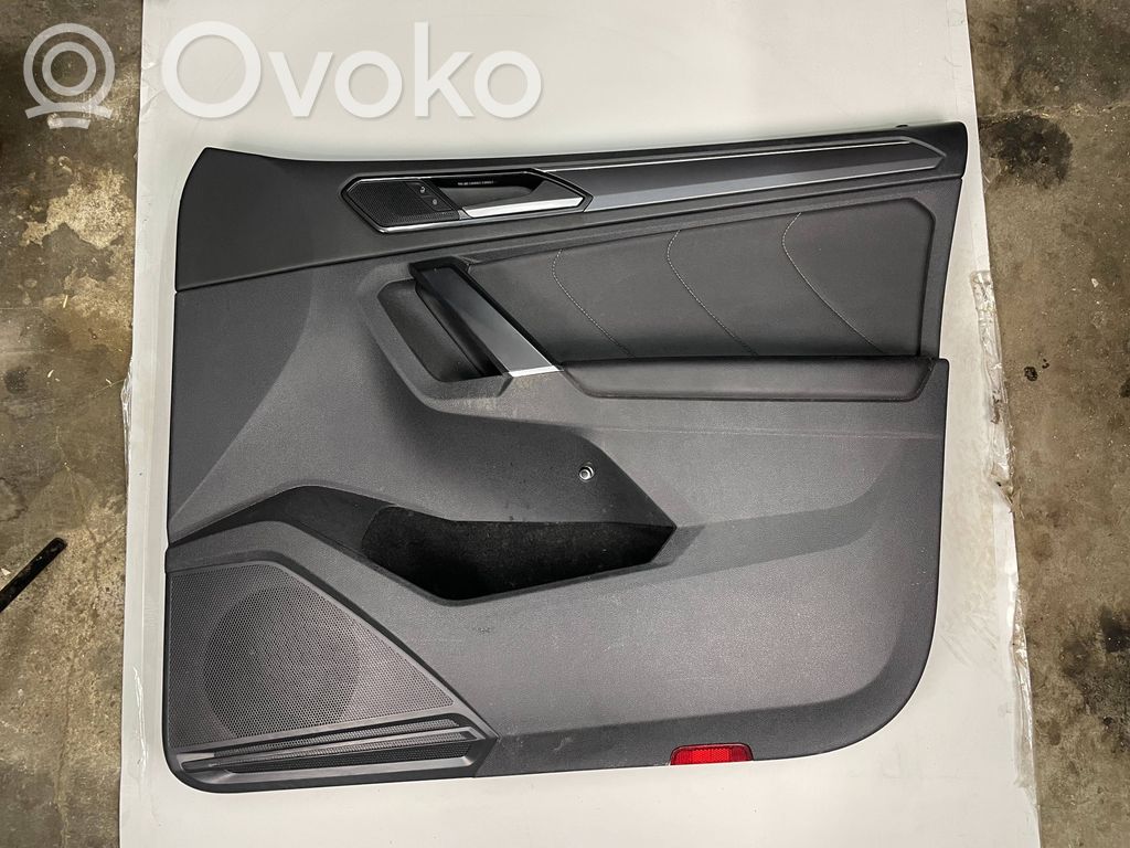 Volkswagen Tiguan Panou tapițerie ușă față 