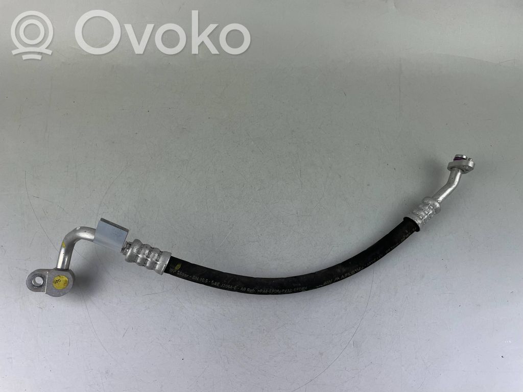 Audi Q4 e-tron Ilmastointilaitteen putki (A/C) 