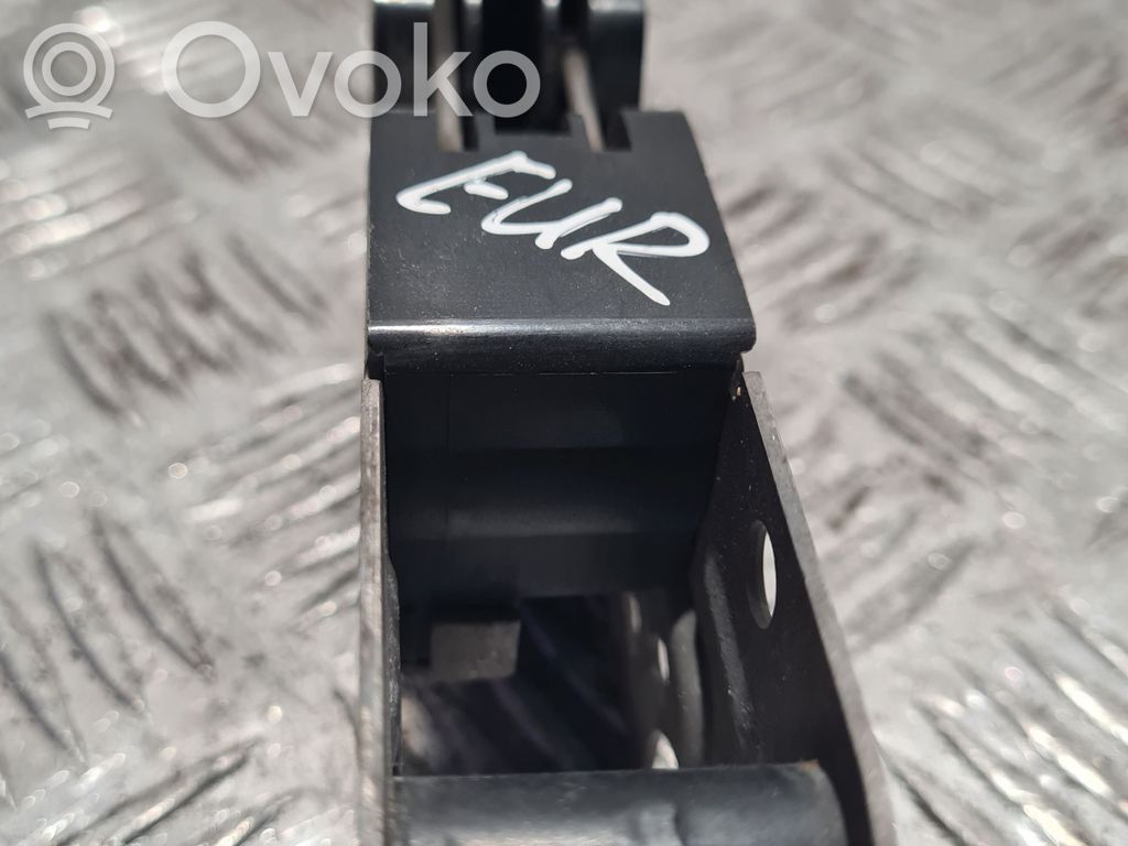 Volkswagen Golf VI Engine bonnet/hood lock/catch 