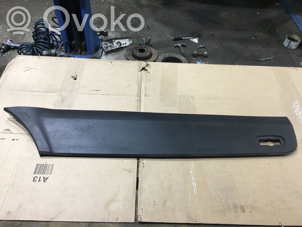 Mercedes-Benz Sprinter W906 Moldura embellecedora del guardabarros trasero 