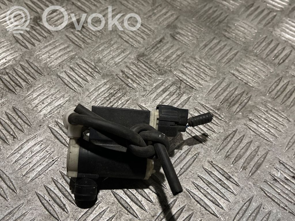 Hyundai Santa Fe Windscreen/windshield washer pump 