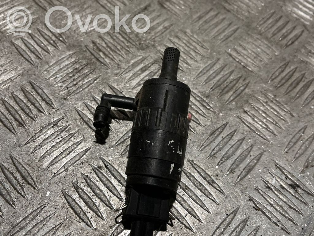 Opel Corsa D Windscreen/windshield washer pump 