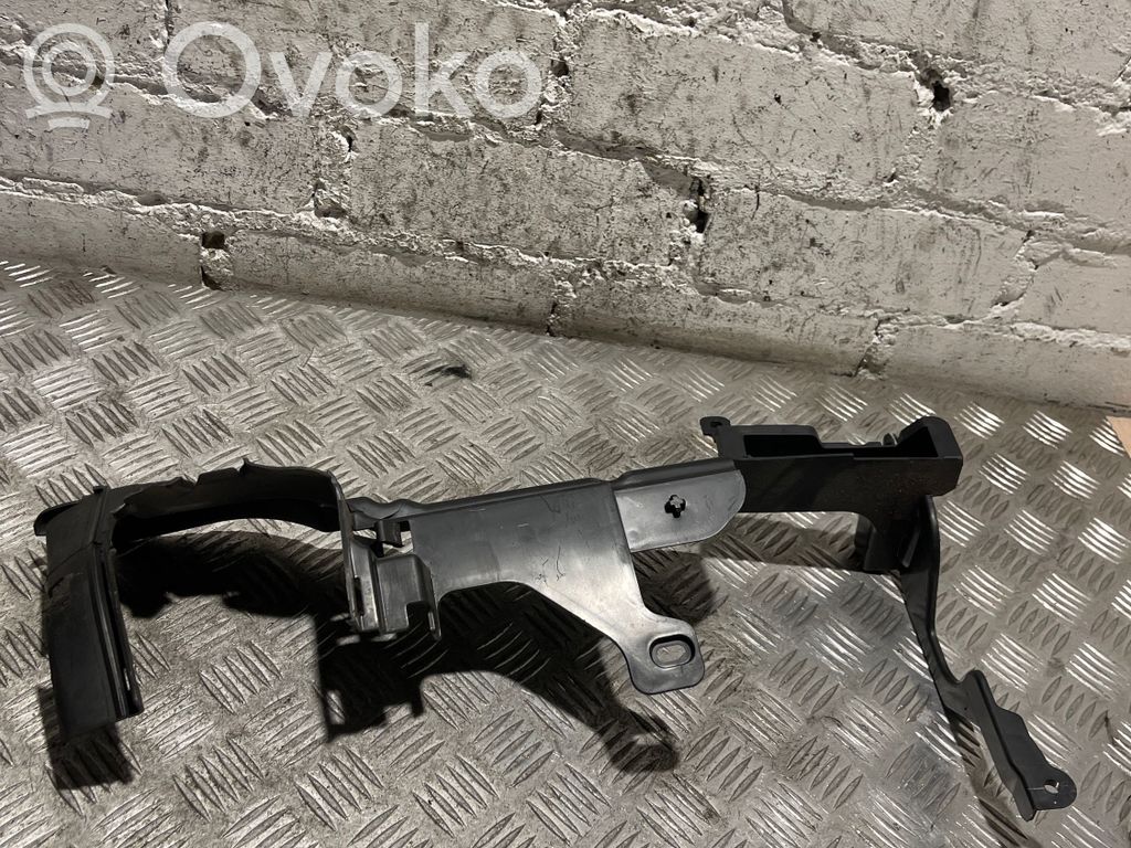Volvo XC60 Radiatoriaus oro nukreipėjas (-ai) 