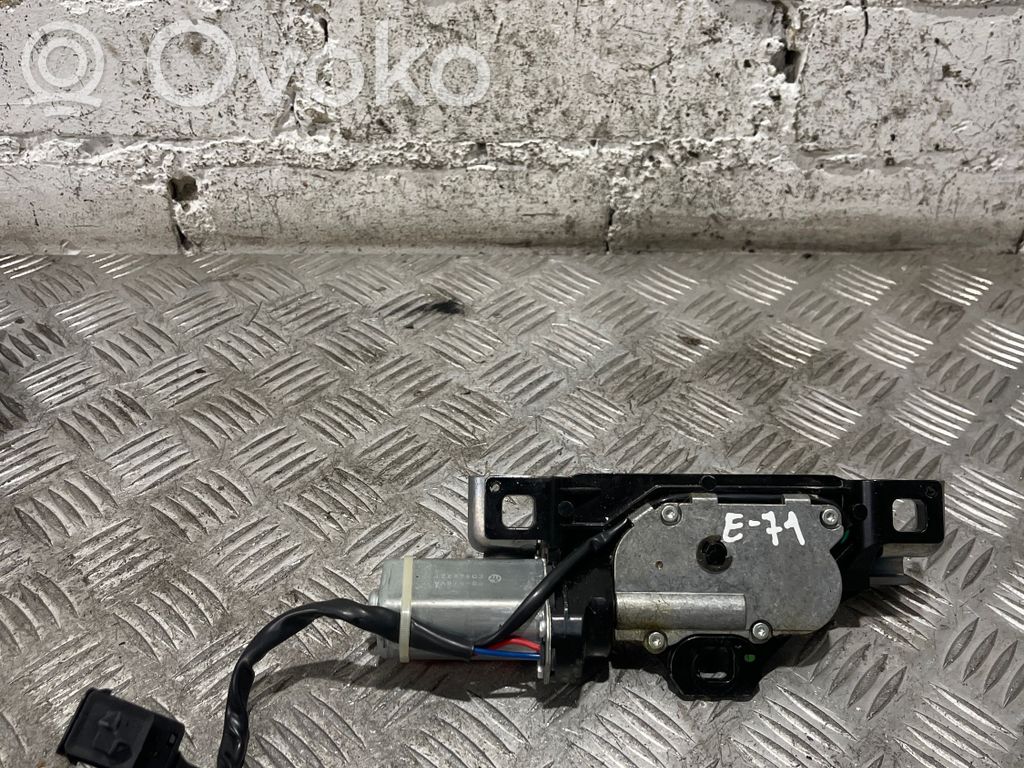 BMW X6 E71 Aizmugurējā pārsega pievilcējs 