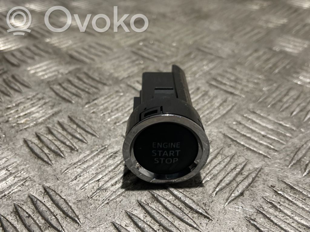 Toyota RAV 4 (XA40) Engine start stop button switch 