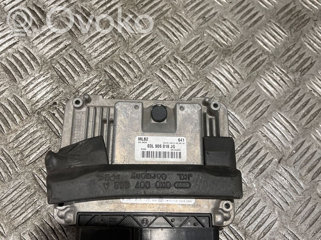 Audi A4 S4 B8 8K Engine control unit/module 