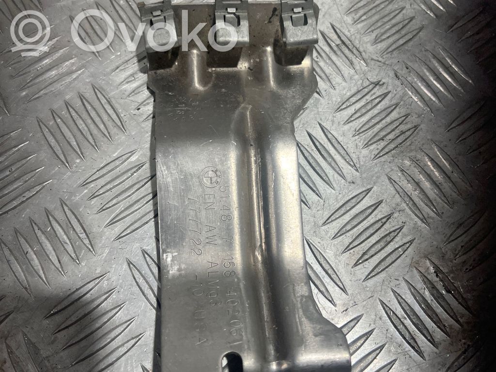 Fuel tank mounting bracket   5148715840206